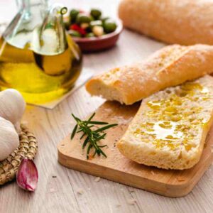 Olio Extra Vergine di Oliva Aromatizzato all'Aglio